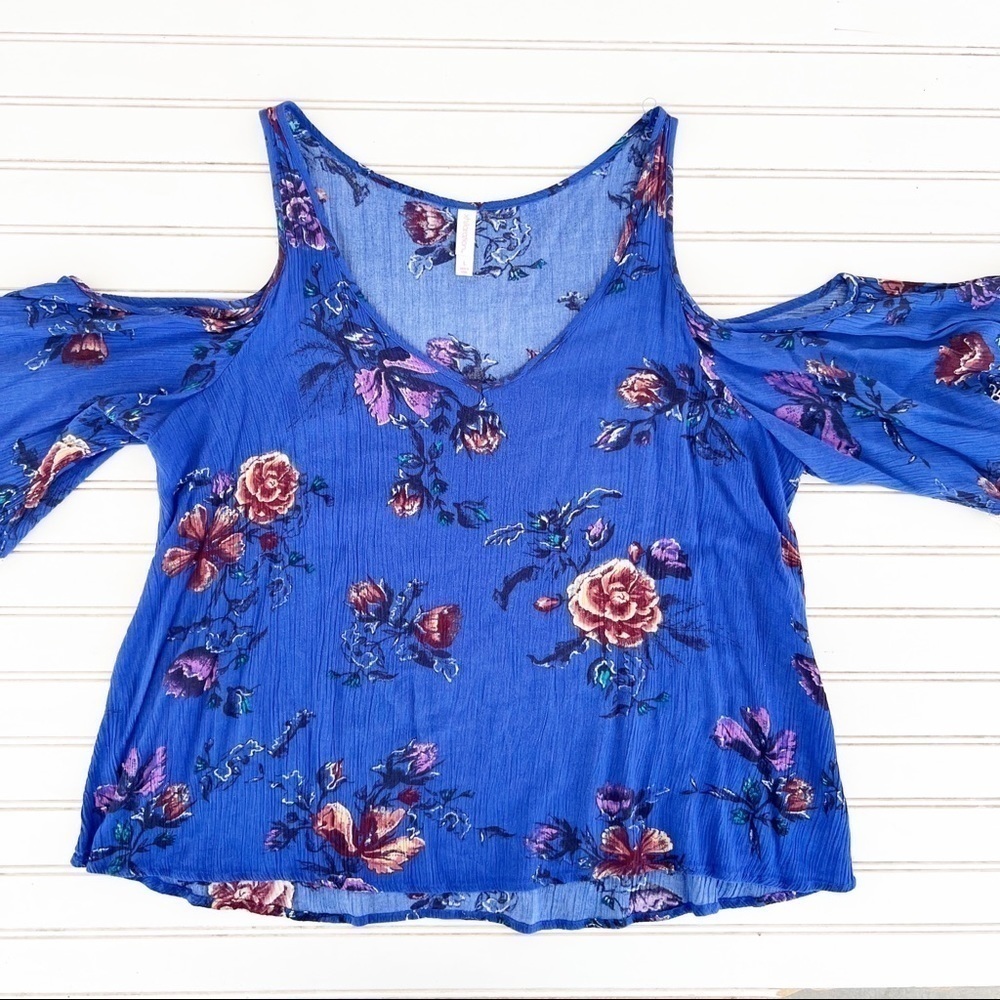 Xhilaration floral cold Shoulder top Size Large - Picture 4 of 7